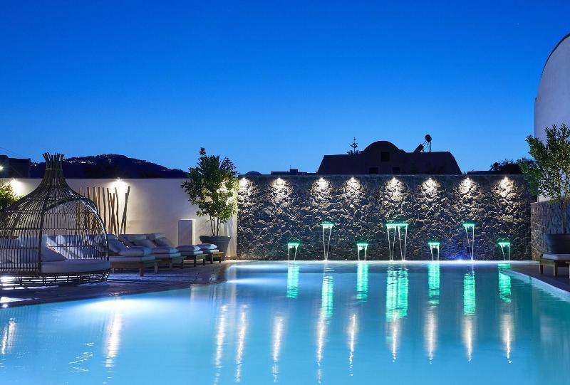 Amara Suites Santorini Kamári Exterior foto