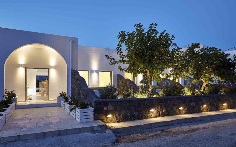 Amara Suites Santorini Kamári Exterior foto